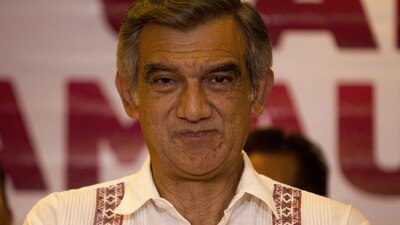 Aunque anunció su regreso al Senado, se arrepintió de tomar su curul