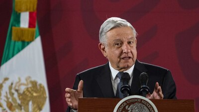 El presidente canceló las obras en Texcoco y ya dio el banderazo en Santa Lucía