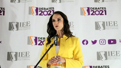 La candidata a la gubernatura de Baja California dijo que ha recibido todo tipo de presiones para retirarse de la contienda electoral