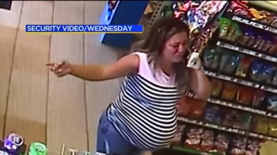 Tras el evento, la mujer tuvo que manejar al hospital para dar a luz a su quinto hijo