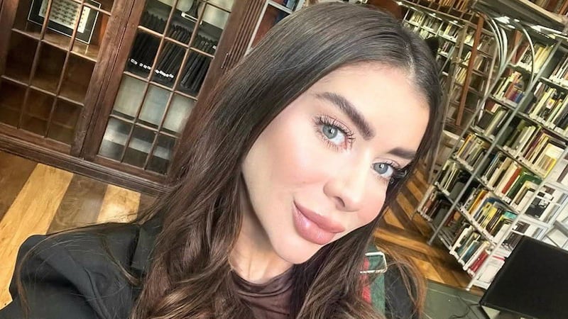 Muere modelo brasileña tras caer del piso 13 de un edificio; investigan presunto feminicidio