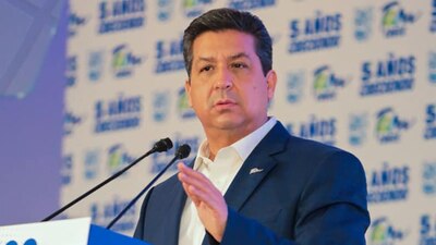 La solicitud de la FGR es ante la posibilidad de que el gobernador de Tamaulipas se fugue del país.
