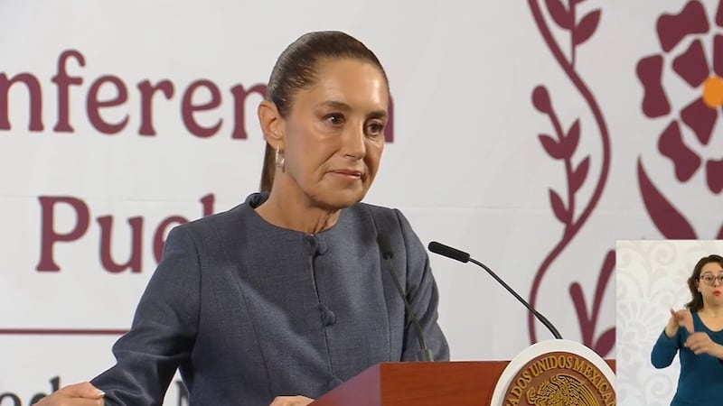 Sheinbaum defiende a Mario Delgado tras reunirse con empresas de comida chatarra