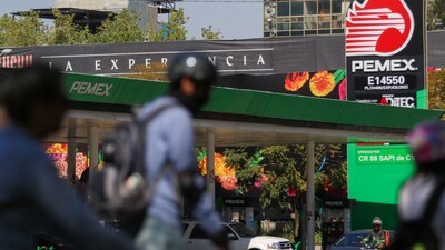 Pemex emitió un bono millonario para refinanciar su deuda.
