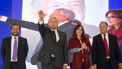 AMLO propuso una Constitución moral para acabar con los problemas de México