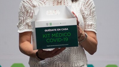 El gobierno de la CDMX entregó un kit médico que contenía Ivermectina y azitromicina.