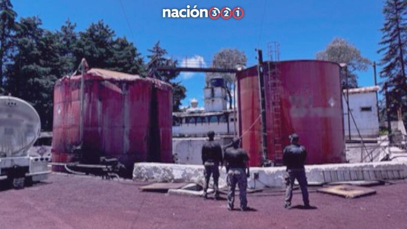 FGR decomisa 933 mil litros de huachicol en Veracruz