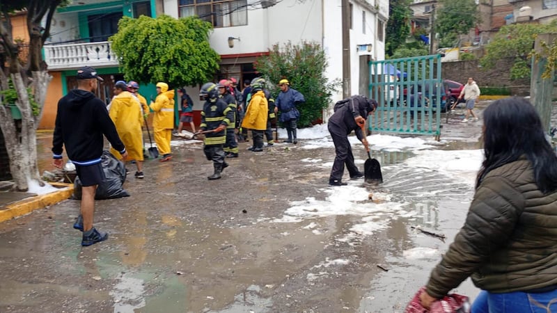 Retiran más de 700 toneladas de basura retiradas de la presa Los Cuartos, en Naucalpan