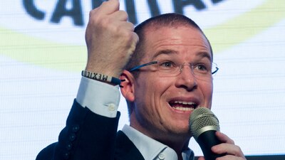 Anaya asegura que la mayoría de las encuestas colocan al Frente detrás del puntero, AMLO