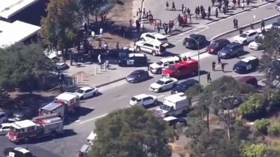 Los funcionarios no dijeron si alguna de las víctimas podría ser un estudiante de 18 años o mayor