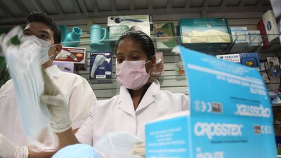 A nivel nacional, la Pofeco verifica en los establecimientos que no existan abusos en los precios en productos de salud y limpieza