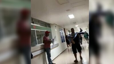 Los  alumnos fueron llevados a hospitales para su revisión médica
