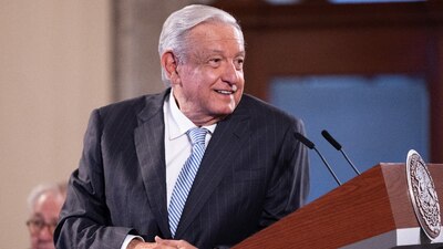 AMLO aplaudió la colaboración de los gobernadores