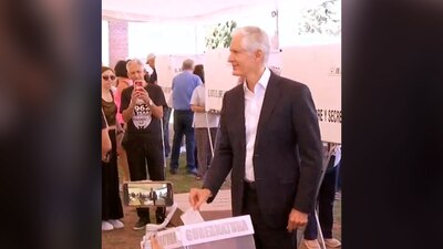 El gobernador acudió a la casilla de Huixquilucan