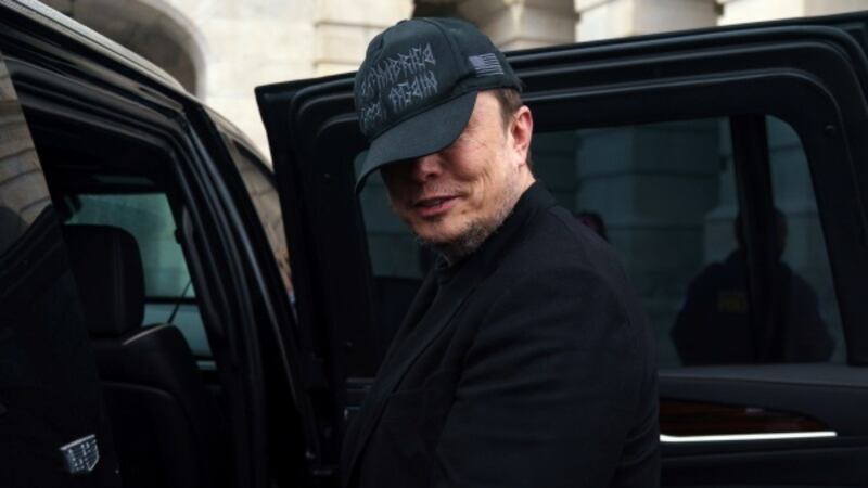 Elon Musk responde con un antidoping limpio a semanas de rumores; “lol”