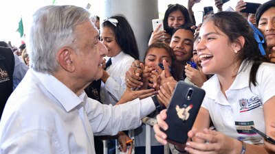 El gobierno de AMLO ofrece apoyos para varios sectores, como los jóvenes