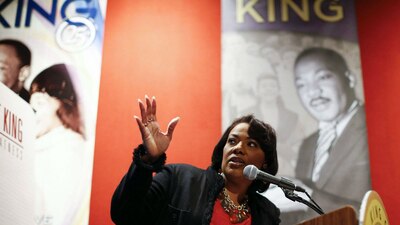 Bernice King pidió a la comunidad negra que no caiga en la tentación del uso de la violencia