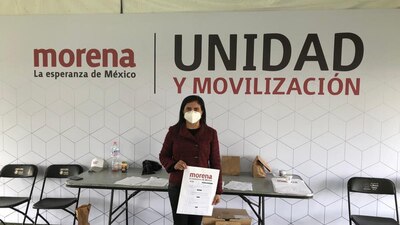 La prima de AMLO fue postulada por Morena a una diputación por Palenque