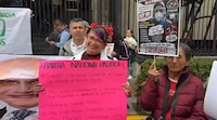 Empleados del IMSS se manifiestan frente a la Segob para pedir insumos y mejoras laborales