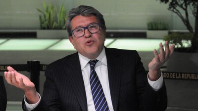 El senador afirmó que no planea salir de Morena para buscar la candidatura por fuera