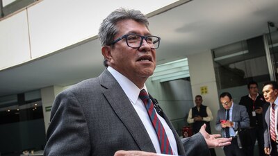 Monreal reconoció el trabajo de Mario Delgado