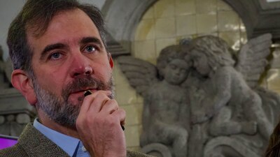 Por querer destazar al INE y recordó que las elecciones están en riesgo