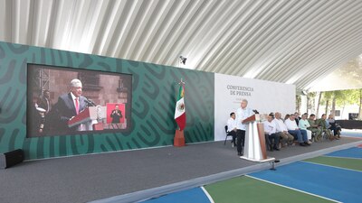 López Obrador dijo que su movimiento no necesita obligar a la gente