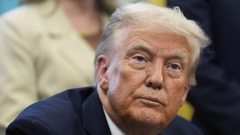 Trump asocia a las vacunas y el Tylenol con el autismo... sin mostrar pruebas médicas