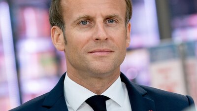 El presidente de Francia estaría protegiendo el proceso electoral de abril de 2022