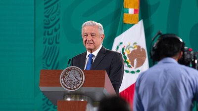 El presidente estalló contra la acción de inconstitucionalidad que emprenderá el INAI