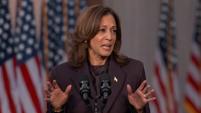 Frente a sus simpatizantes, dijo que se comprometió con Trump a llevar una transición pacífica