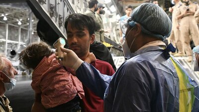 Cientos de familias afganas arribaron este 25 de agosto a México