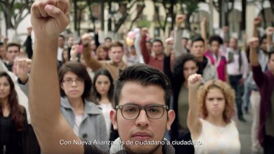 Nueva Alianza se apropió del puño en alto que se utilizó para las labores de rescate en el pasado sismo del 19 de septiembre