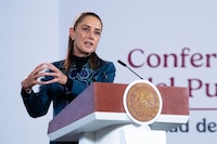 Sheinbaum anuncia que viajará a China en noviembre para participar en la APEC