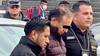 Pidió que ellos, que son la parte acusadora, vayan a presentar sus cargos