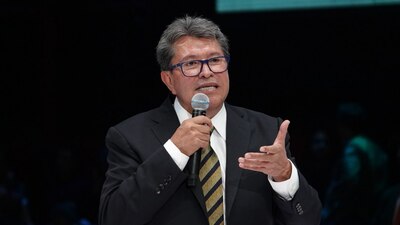 Aclaró que la interparlamentaria es una obligación constitucional, no es asunto de placer ni de gusto