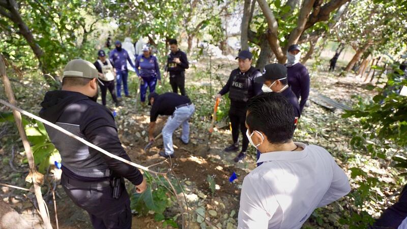 Chiapas: Suman ya 14 fosas y 17 cuerpos hallados en operativos