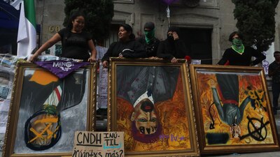 Mujeres tomaron las instalaciones de la CNDH como protesta por la violencia de género