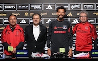 “Siempre me dije que era jugador de equipo grande”: Vozinha, en su presentación en Colo Colo