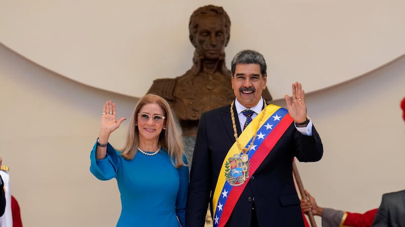 EU acusa a Nicolás Maduro y a su esposa Celia Flores de torturar a miles de venezolanos