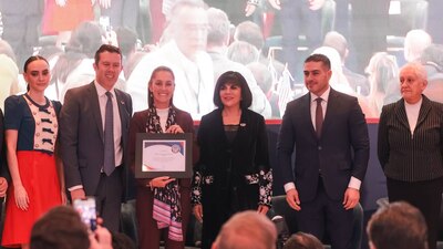 Se reunió con los miembros de la American Society of México