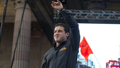 La denuncia de Morena acusa que el excandidato recibió patrocinio de gobiernos