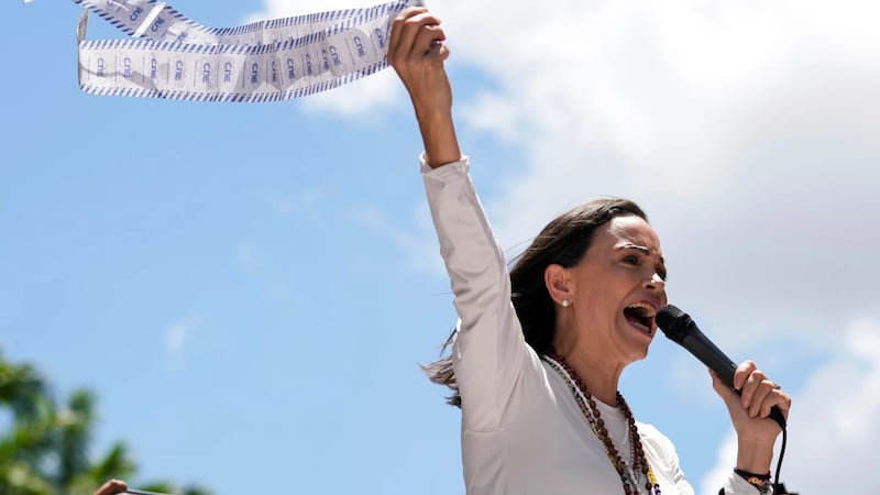 Corina Machado apoya mayor presión sobre Maduro “hasta que comprenda que debe irse”