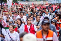 Padres de los 43 normalistas de Ayotzinapa exigen justicia a 12 años de la desaparición de los jóvenes