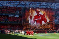 Hombre amenaza a aficionado con “echarle a la ‘Familia Michoacana’” en el Estadio Nemesio Diez