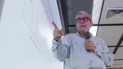 El gobernador destacó que no tiene nada qué ocultar sobre su gestión