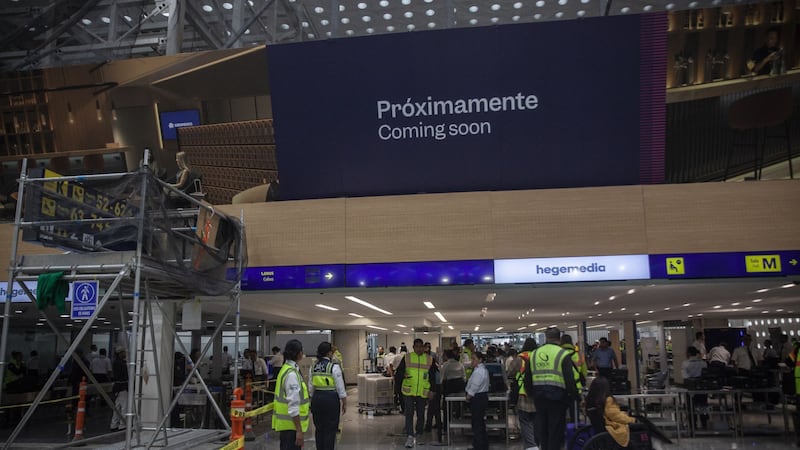 AICM instala mesas de trabajo con transportistas terrestres que trabajan en la terminal aérea