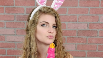 La periodista Kaitlin Bennet publica fotos que causan polémica en las redes