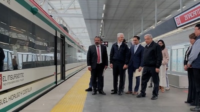 Fue acompañado por el gobernador de Edomex y la gobernadora electa