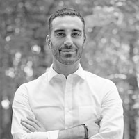 Simón Levy: Cuando los gobiernos enferman, las sociedades deben sanar